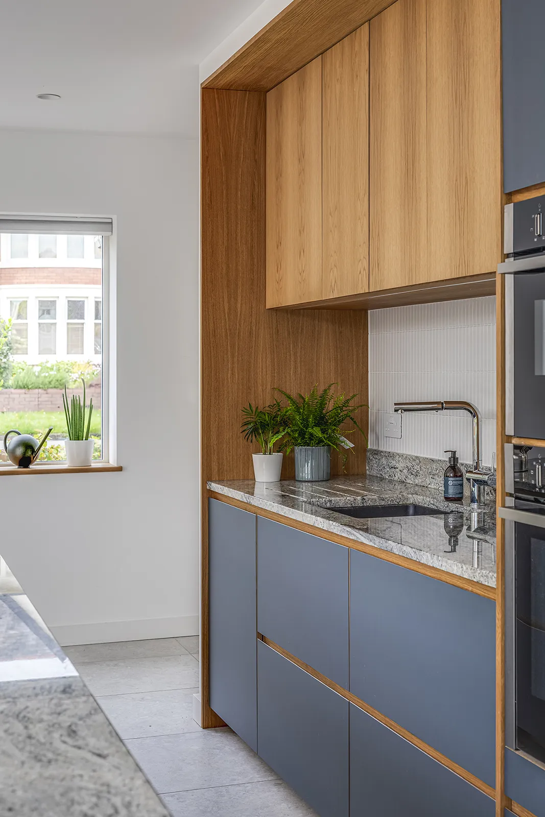 Beatty House: Kitchen view